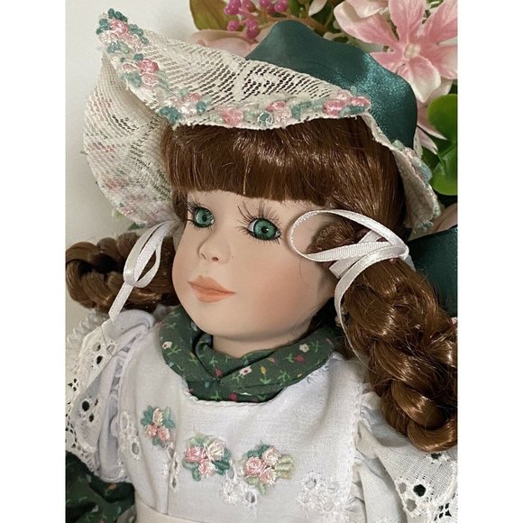 Paradise Galleries Porcelain "Erin" The Legend of the Blarney Stone Numbered Cin - Picture 6 of 10